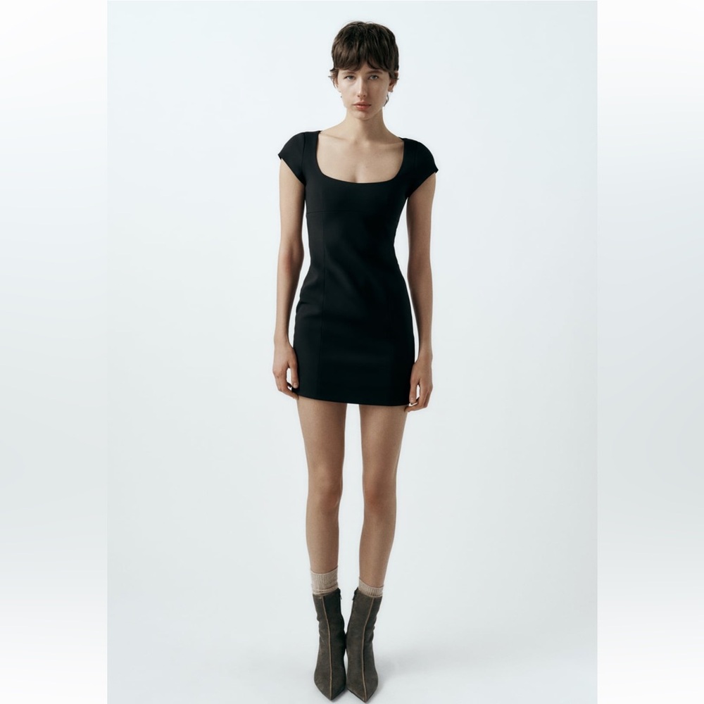 🆕 ZARA Short Fitted Dress